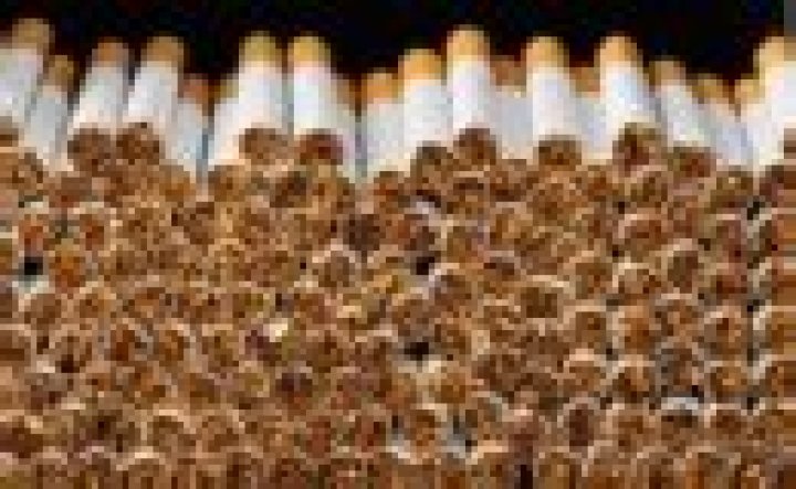 Can pilots smoke cigarettes?