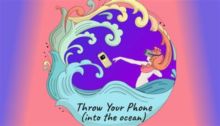 Can you bring your phone into the ocean?