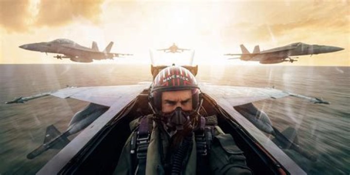 Did they actually fly in Top Gun 1?
