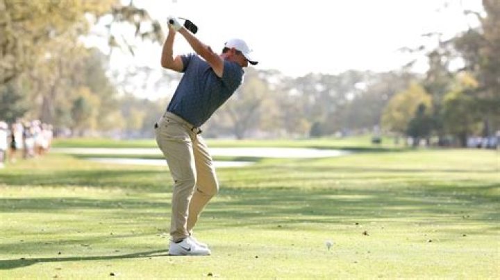 Do any pro golfers have an over the top swing?
