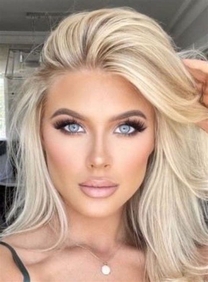 Do blondes go white or GREY?