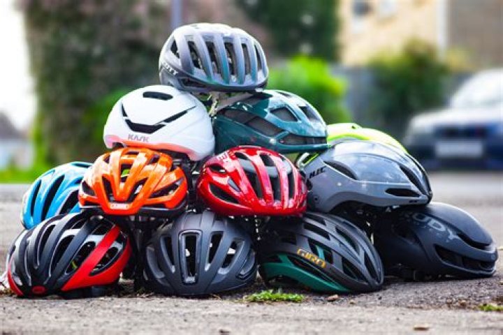 Do cycle helmets save lives?