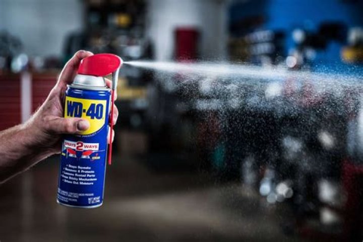 Does WD-40 Damage glass?