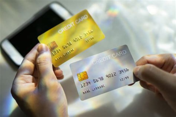 How do I take my credit card off my iPhone?