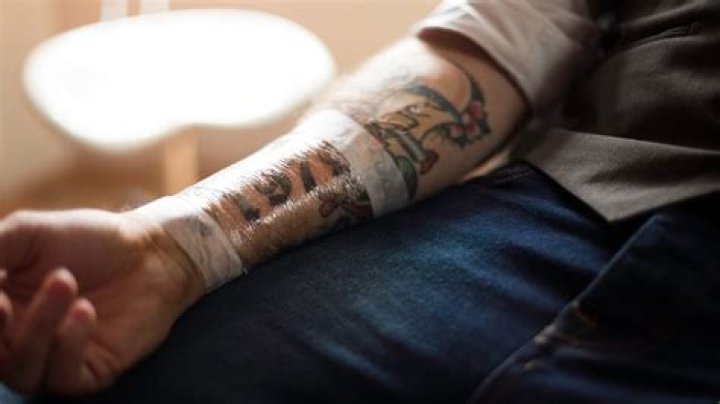 How do you know if tattoo ink is bad?