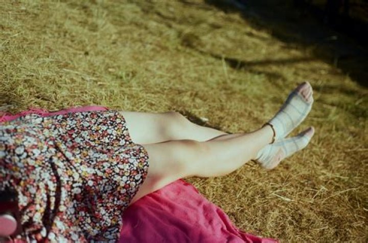 How do you photograph a woman's legs?