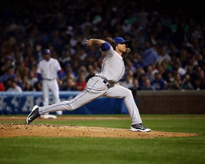 How far can a MLB player throw a baseball?