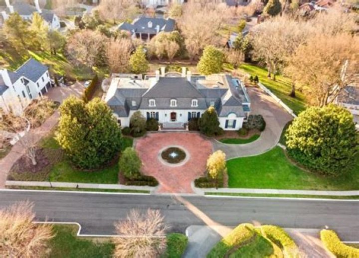 How many homes does Jordan own?