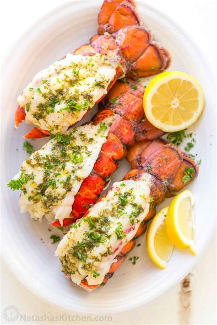 How much is a lobster dinner in Belize?