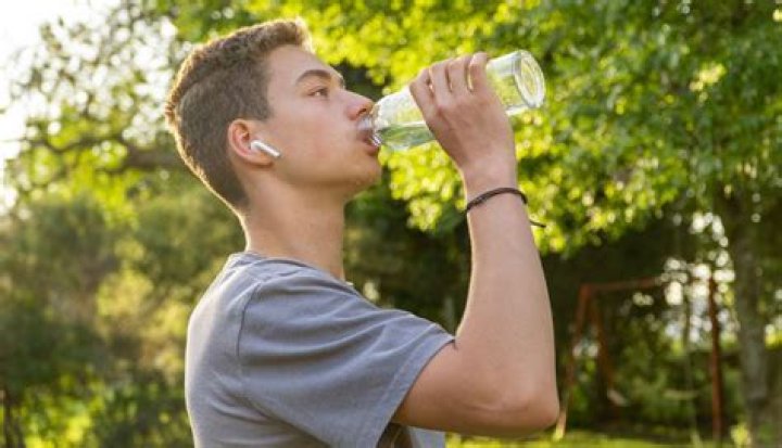 How much water should a teenager drink?