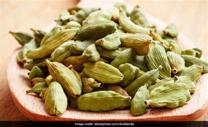 Is it good to eat elaichi everyday?