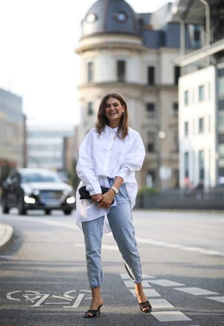 Is it okay to wear two shades of white?