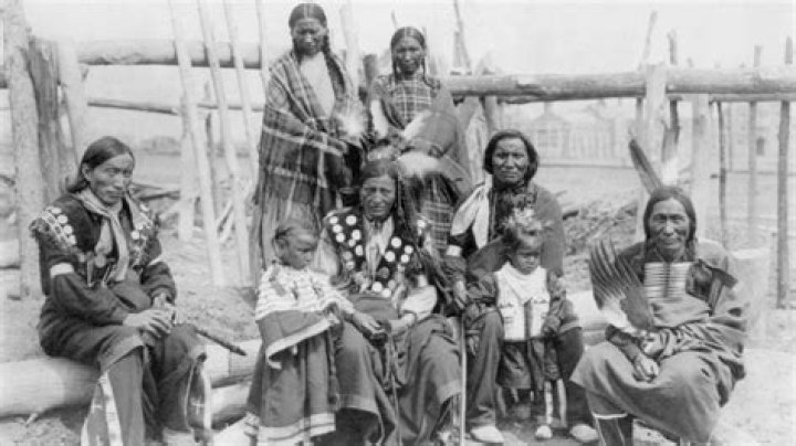 What happened to the Native Americans that lived in the area of the Erie Canal?