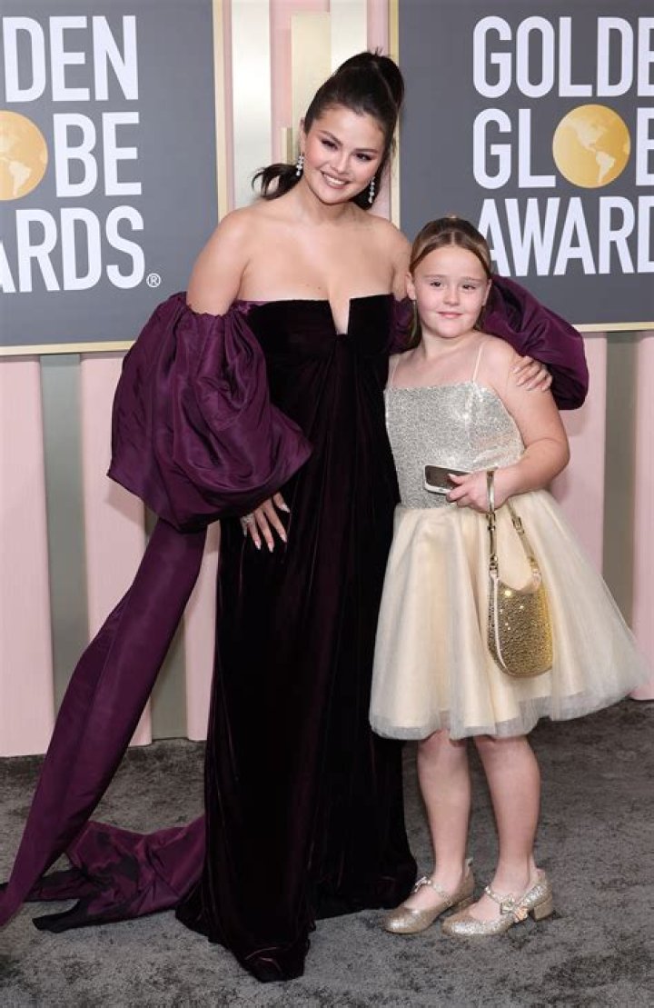 What is Selena Gomez sister name?