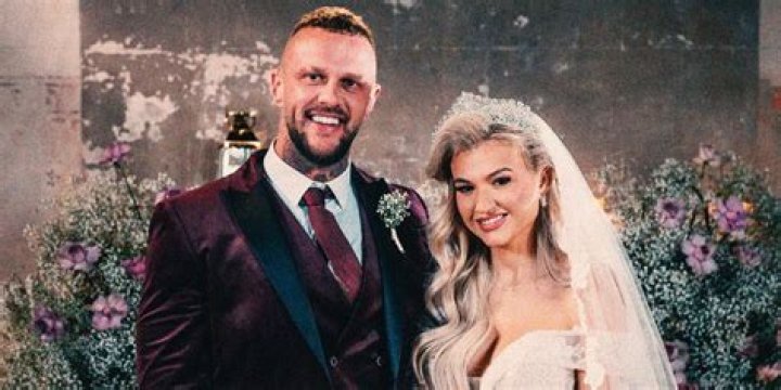 What season did Ross marry Emily?