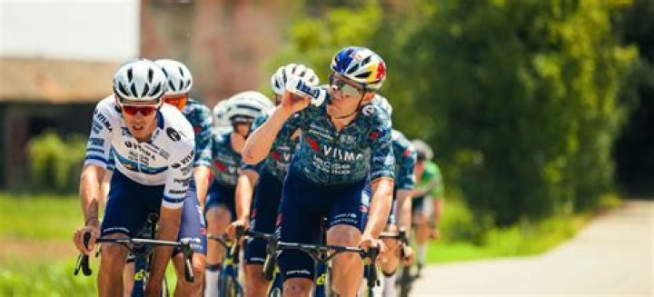What should I drink before cycling?