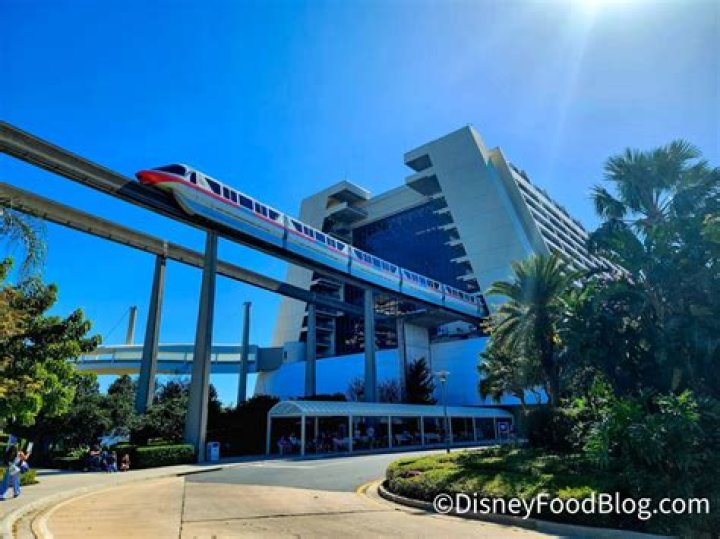 Which Disney hotels are connected to the monorail?
