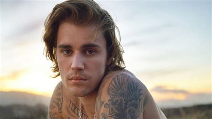 Who is opening for Justin Bieber in 2022?