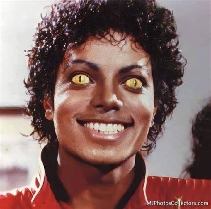 Why are Jackson's eyes blue as a werewolf?